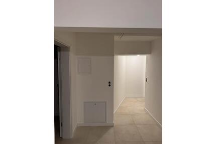 Neu Saniert, Erstbezug schöne 2 Zimmer Wohnung - Augsburg Bärenkeller