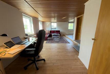 vollmöblierte 1-Zimmer Wohnung im EG einer WG in BarbingSarching