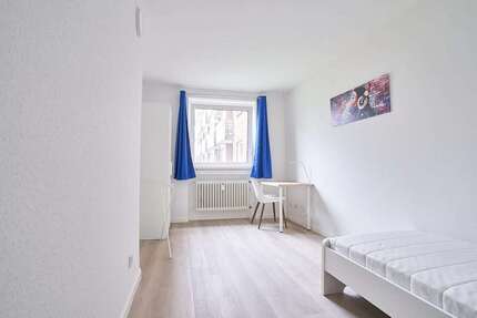 WG-Zimmer in Düsseldorf 619,00 € 10 m²
