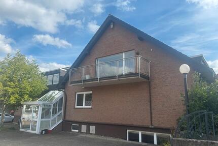 2 Zimmer Küche Bad 100 Quadratmeter - Lemgo