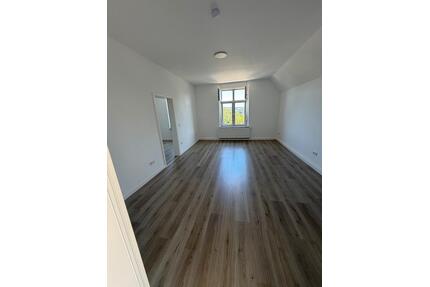 2 Zimmer Wohnung(80qm) mit Stellplatz, Garten und Hobbyraum(24qm) - Ennepetal