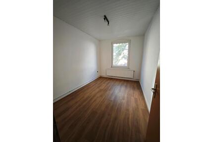 Frisch renoviert in Linden-Limmer 4-Zimmer mit Garten, Badewanne - Hannover