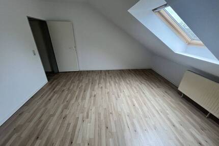 **** 1,5 Zimmer Appartement mit EBK, Balkon u PKW Stellplatz im Hof **** - Dortmund Mitte
