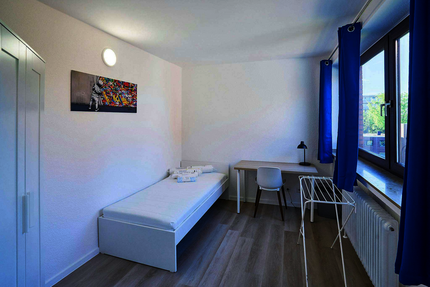 WG-Zimmer in Düsseldorf 619,00 € 10 m²