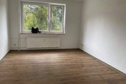 Helle 2-Zimmer Wohnung mit neuen Bodenbelägen zu vermieten - Bad Hersfeld