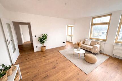 Frisch Renovierte 2 Zimmer Wohnung in Chemnitz | EBK+STELLPLATZ