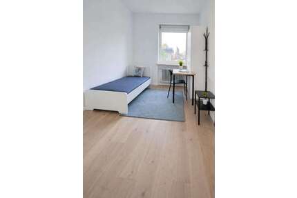 WG-Zimmer in Germering 745,00 € 13 m²