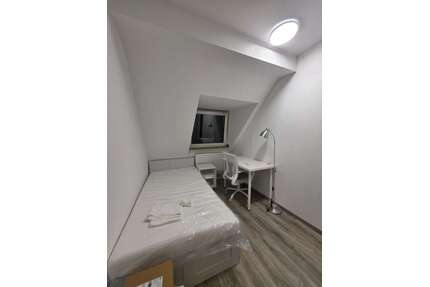 WG-Zimmer in Köln 700,00 € 9 m²