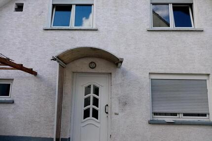 4 Zimmer Wohnung zu Vermieten - 1.100,00&nbsp;EUR Kaltmiete, ca.&nbsp; 95,00&nbsp;m&sup2; in Gummersbach (PLZ: 51645) Berstig Süd