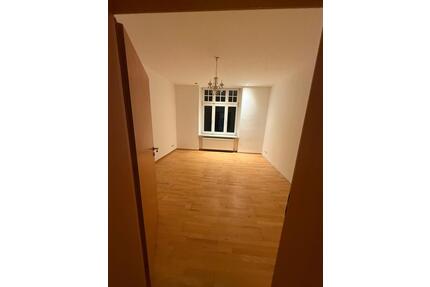 Charmante & renovierte 5,5 Zimmer Wohnung - Wuppertal Gemarkung Langerfeld
