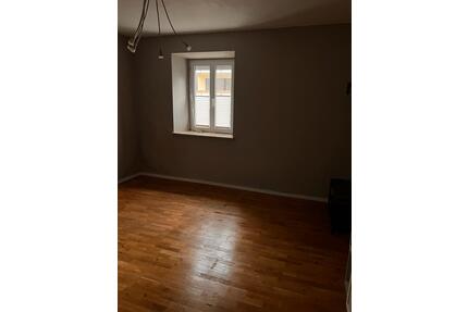 Gemütliches 1 zimmer apart. .ab 1 Mai zur Miete. Nur Studenten - Kempten (Allgäu) Auf der Halde