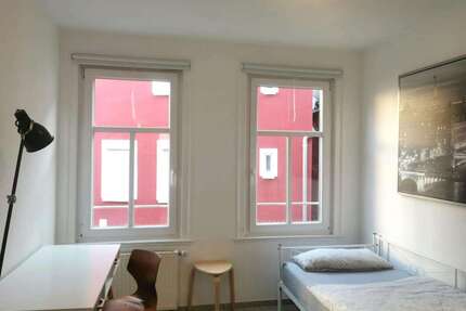 WG-Zimmer in Stuttgart 690,00 € 15 m²