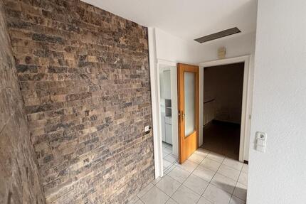 Schöne 2-Zimmer Wohnung im DG mit EBK und Stauraum - Kamen