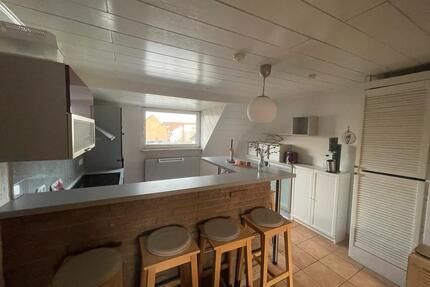 Möblierte drei Zimmer Wohnung in Neudorf zu vermieten - Duisburg Angerhausen