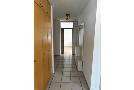 Biete 12qm großes voll möbliertes WG Zimmer mit großem Südbalkon - München Ramersdorf-Perlach