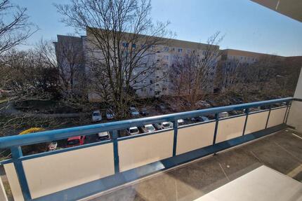 **JETZT EINZIEHEN**3-Zimmer-Wohnung Balkon 2.OG. Bad mit Wanne ab sofort - Leipzig West