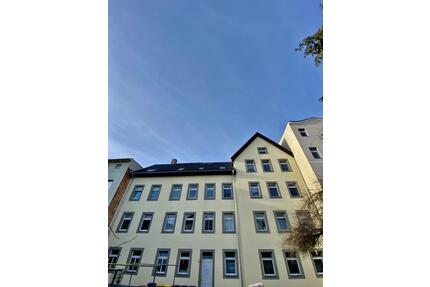 Renovierte & helle 4 RWG im gemütlichen Dachgeschoss - mit Garten und Stellplatz - nahe dem Stadtzentrum - Halle (Saale) Damaschkestraße