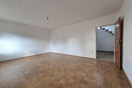 Schöne 2,5-Zimmer EG-Wohnung mit Garage in Griesheim