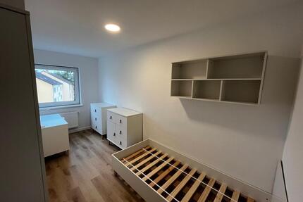 Möbliertes WG-Zimmer in renovierter Wohnung mit guter Anbindung - Rödermark