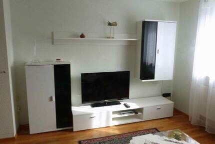 Einfach einziehen! Sehr gepflegte und möblierte 2 Zimmer-Wohnung in einem Zweifamilienhaus in Nürnberg-Moorenbrunn - Nähe Siemens und Südklinikum