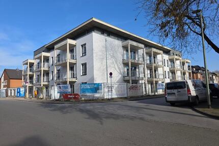 Erstbezug mit Balkon: Helle 2 Zimmer Wohnung im Staffelgeschoss - Duisburg Mittelmeiderich