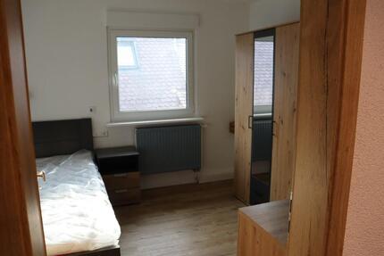 WG Zimmer möbliert (erstbezug) - 300,00&nbsp;EUR Kaltmiete, ca.&nbsp; 12,00&nbsp;m&sup2; in Steinweiler (PLZ: 76872)
