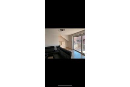 4 Zimmer DG Wohnung - 1.250,00&nbsp;EUR Kaltmiete, ca.&nbsp; 90,00&nbsp;m&sup2; in Schwäbisch Gmünd (PLZ: 73529) Bargau