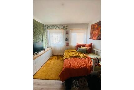 Helles gemütliches Wg Zimmer in 2 Frauen Wg - Stuttgart Stuttgart-Ost