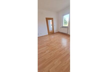 3 Zimmer Wohnung in Bad Münder, Eimbeckhausen mit kleinem Balkon - Bad Münder am Deister