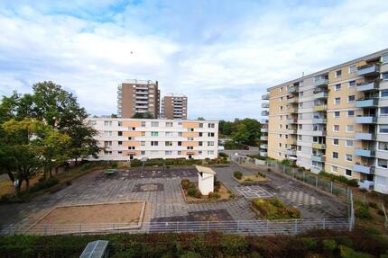 3 Zimmer Wohnung in Duisburg-Großenbaum mit Balkon