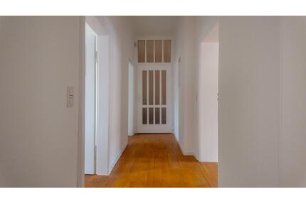 4-ZKB Dachgeschosswohnung in zentraler Lage – geeignet für WG oder Paare - Saarbrücken