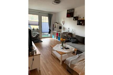 2,5 Zimmer Wohnung - Raben Steinfeld - Plate