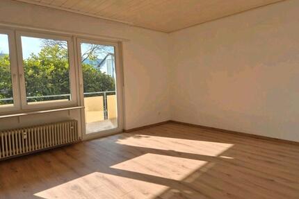 Helle frisch renovierte 3 Zimmer Wohnung in Wiesloch am Leimbach