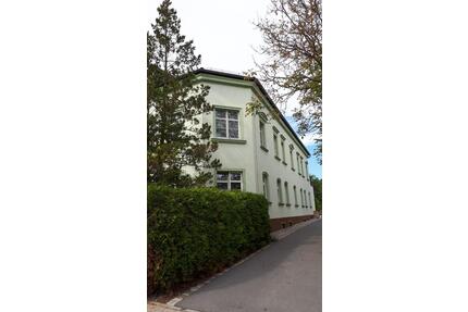 Neu renovierte 3 Zimmer Wohnung 1.OG – 3 Fußminuten vom Bahnhof - Großröhrsdorf