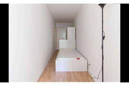WG-Zimmer in Berlin 700,00 € 10 m²