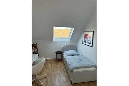 WG-Zimmer in Düsseldorf 699,00 € 15 m²
