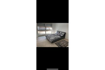 WG ZIMMER ! - 550,00&nbsp;EUR Kaltmiete, ca.&nbsp; 25,00&nbsp;m&sup2; in Nürnberg (PLZ: 90453) Holzheim