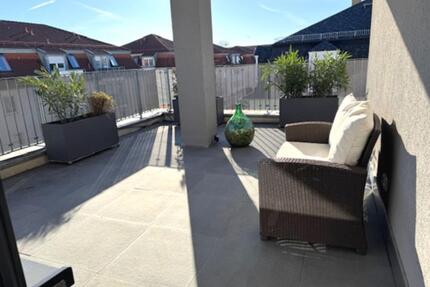 Hochwertig möblierte 3-Zimmer-Dachgeschosswohnung mit großer Terrasse in Dresden-Mickten!