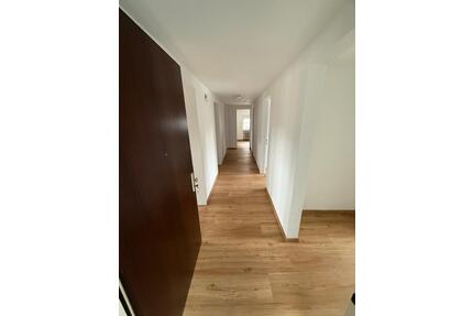 Dachgeschoss Wohnung 4 zimmer 78 Quadratmetern - Albstadt Gemarkung Onstmettingen