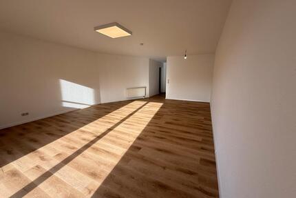 2 Zimmer Wohnung mit Terrasse - 700,00&nbsp;EUR Kaltmiete, ca.&nbsp; 75,00&nbsp;m&sup2; in Walldürn (PLZ: 74731)