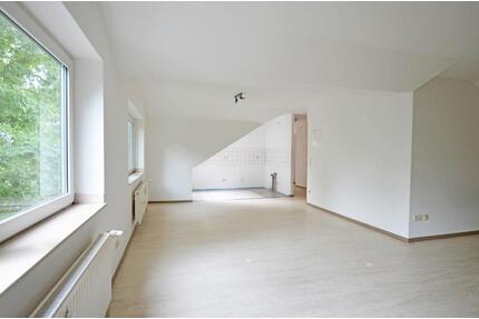 Über den Dächern von DUI-Overbruch - helle 3,5-Raum-DG-Wohnung! - Duisburg Walsum