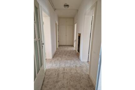 2-Zimmer Altbauwohnung, hell, 65 qm, Top Lage, Balkon, Keller - Karlsruhe