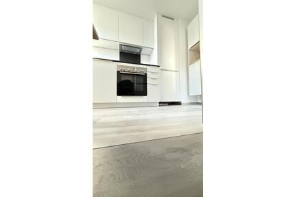 NEU sanierte 4-Zimmer DG Wohnung Balkon EBK zentrale Lage FDS - Baiersbronn