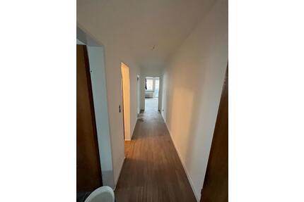 Helle, frisch Sanierte 1,5 Zimmer Wohnung mit Balkon - Herne Wanne-Bickern