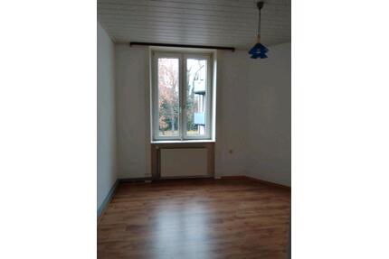 WG ZIMMER ZU VERMITEN - 600,00&nbsp;EUR Kaltmiete, ca.&nbsp; 16,00&nbsp;m&sup2; in Stuttgart (PLZ: 70372) Bad Cannstatt