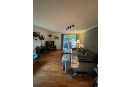 2-Zimmer Wohnung mit Terasse und eigenem Garten in Rissen - Hamburg Altona