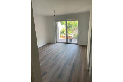 Köln Esch WG-2 Zimmer ca. 45qm im Souterrain mit Küche, Internet