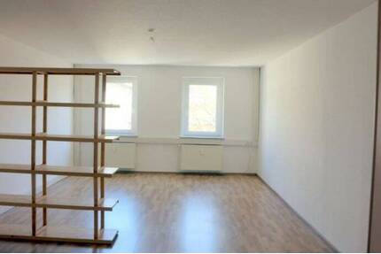 Schönes, großzügiges WG-Zimmer (3.17.1) in 4er WG in perfekter Lage - Halle (Saale) Innenstadt