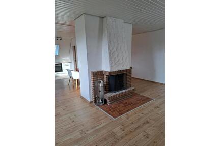 Helle 2-Zimmer-Wohnung mit Kamin & Einbauküche in ruhiger Lage - Braunschweig Wabe-Schunter-Beberbach