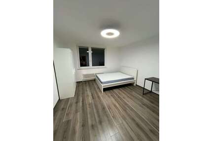 WG-Zimmer in Düsseldorf 700,00 € 16 m²